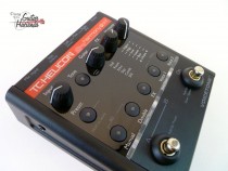 TC Helicon VoiceTone Harmony G-XT Vocal Harmony and Effects Pedal